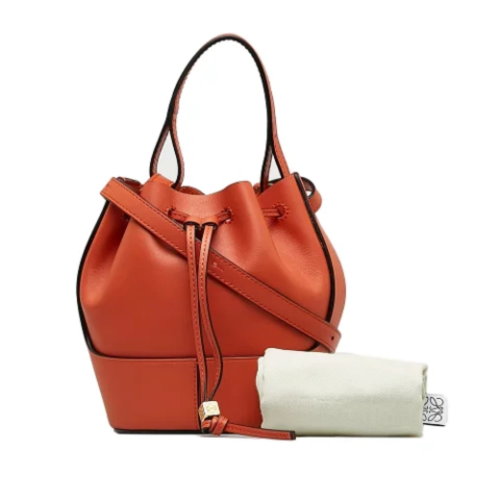 Loewe Pre-owned Leather handbags Orange Dames