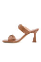 sandales-a-talons-et-double-bride-en-cuir