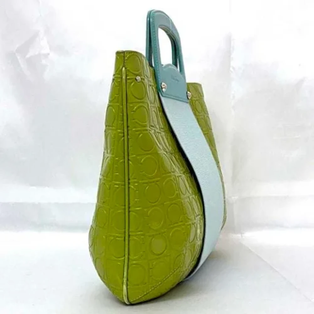 Salvatore Ferragamo Pre-owned Leather handbags Green Dames