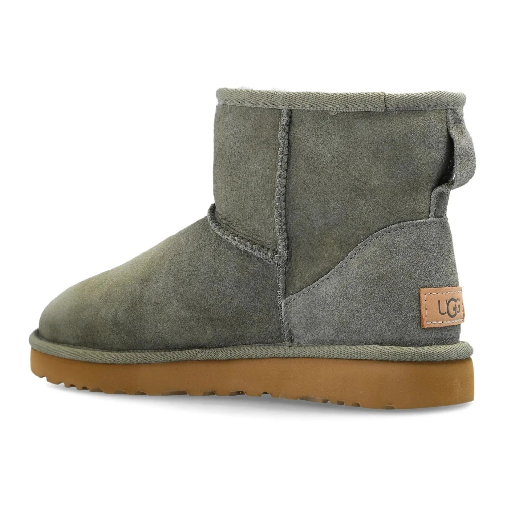 UGG Classic Mini II