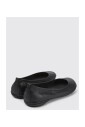 confortables-ballerines-en-cuir-noir