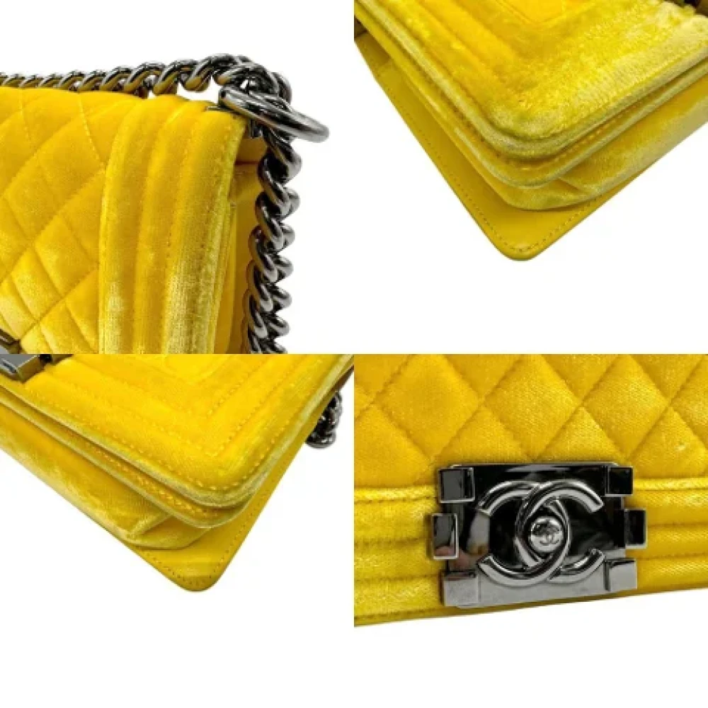 Chanel Vintage Pre-owned Velvet shoulder-bags Yellow Dames
