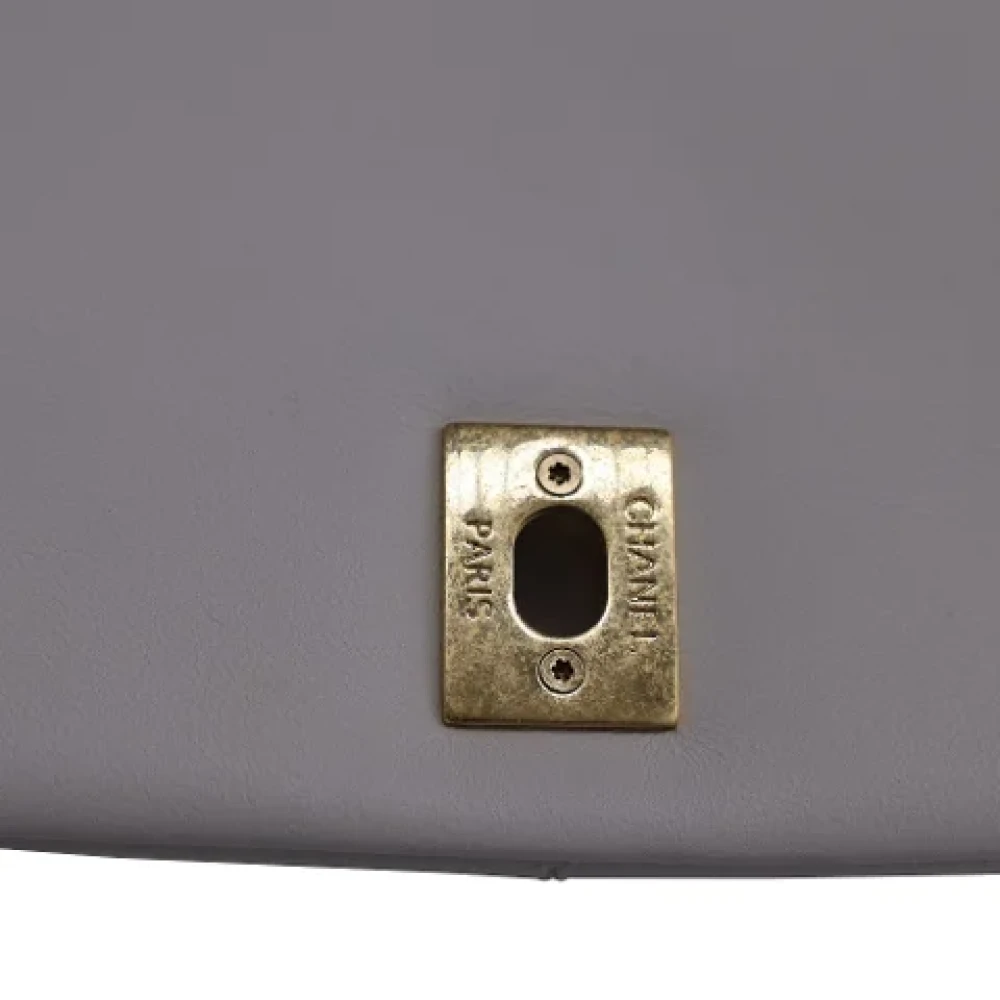 Chanel Vintage Pre-owned Leather crossbody-bags White Dames