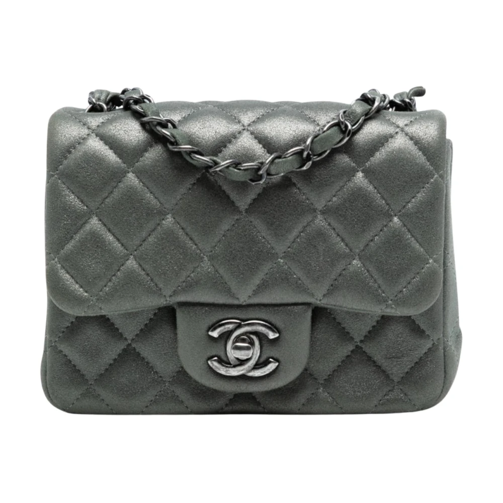 Chanel Vintage Women's Gray Pre-Owned Quilted Flap Bag