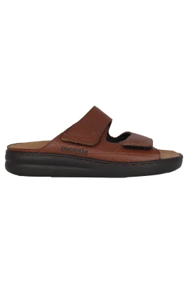 James Sandal