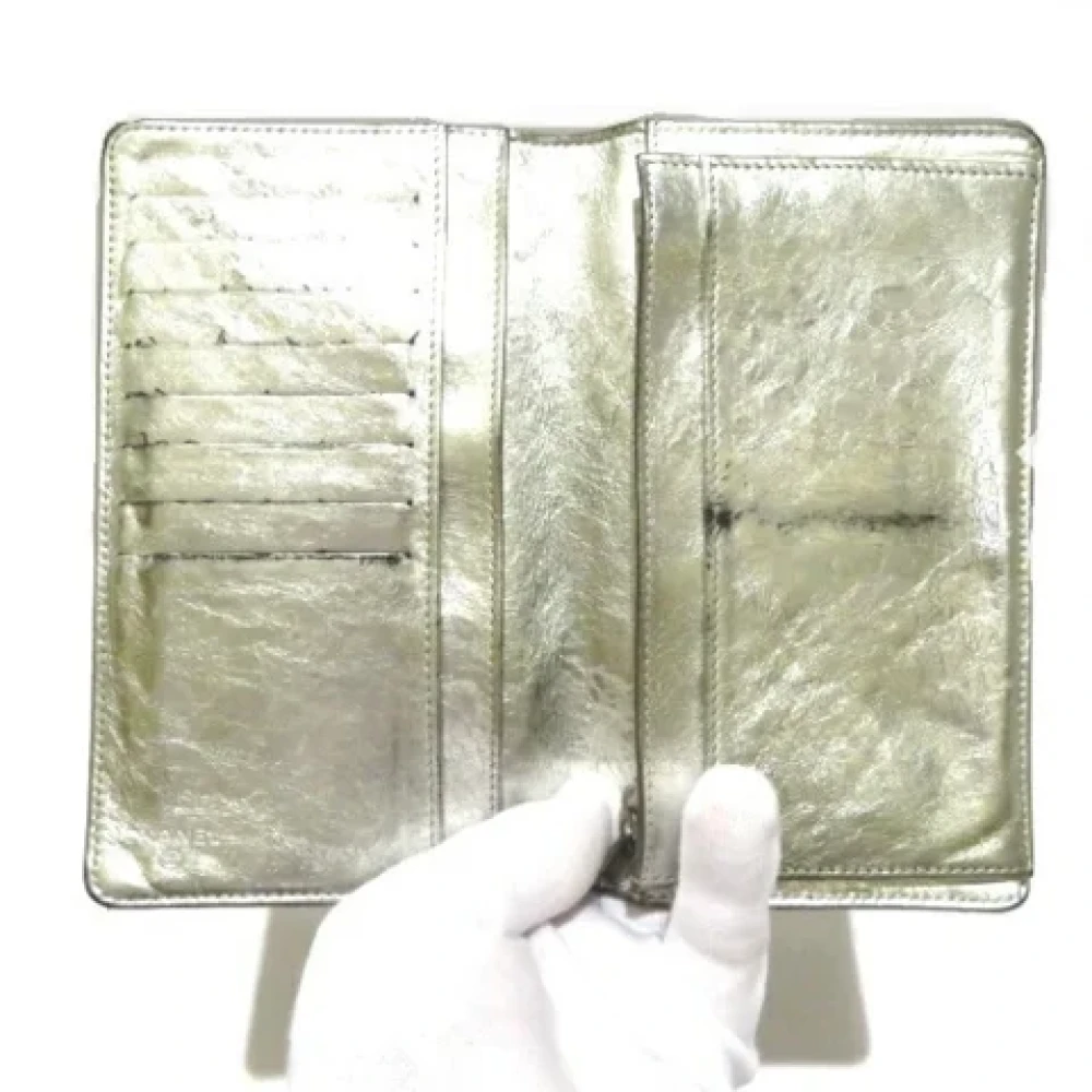 Chanel Vintage Pre-owned Leather wallets Gray Dames