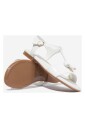 meisjes-sandalen-van-wit-lakleer