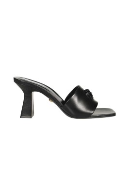 mules-en-cuir-chic-avec-logo