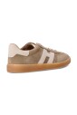 sneakers-beige-pour-un-look-elegant