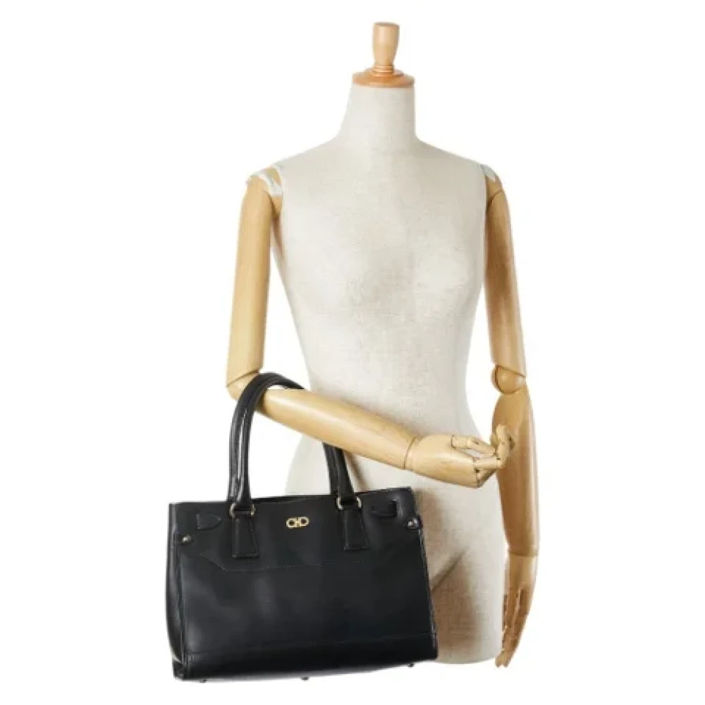 Salvatore Ferragamo Pre-owned Leather handbags Black Dames