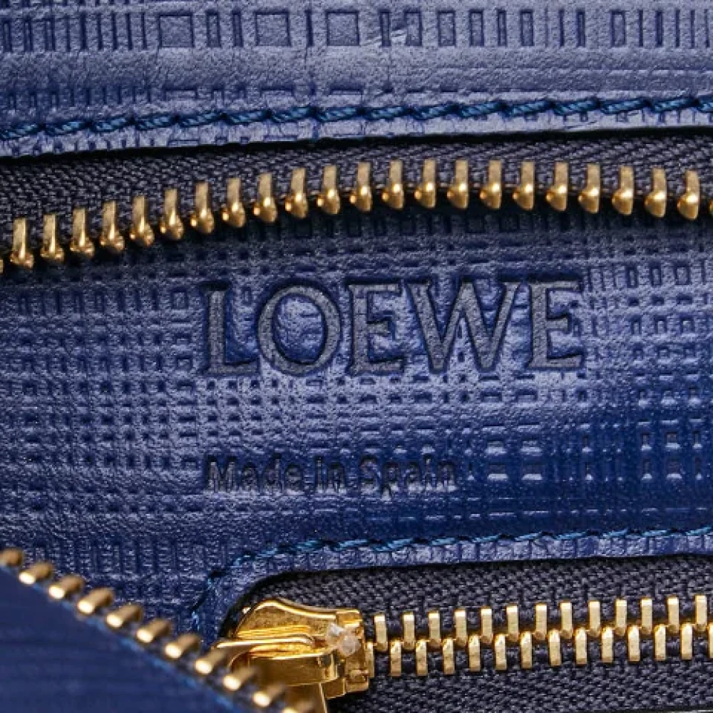 Loewe Pre-owned Leather handbags Blue Dames