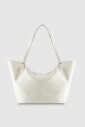 beige-gehamerd-leren-winkelmand