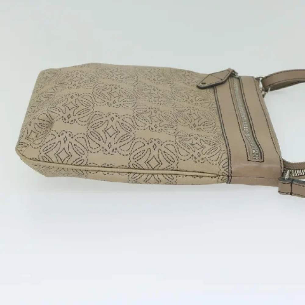 Loewe Pre-owned Leather shoulder-bags Beige Dames