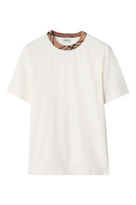t-shirt-craie-pour-un-look-elegant