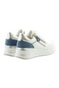 sneaker-blanc-bleu-avec-talon-integre