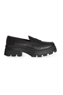 stylish-sneakers
