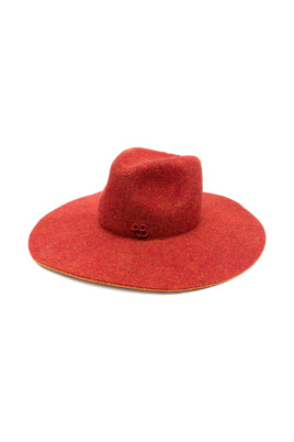 red-wide-brim-teardrop-crown-hat