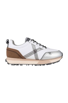 white-sporty-leather-sneakers-women