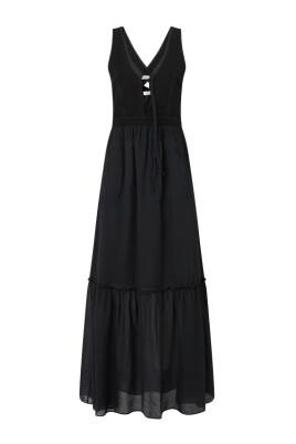 black-sleeveless-cotton-day-dress