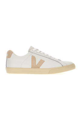 casual-sneakers-for-everyday-wear