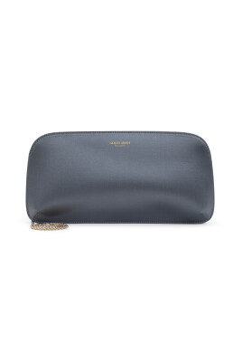 grey-handbag-elevate-style-chic-accessory