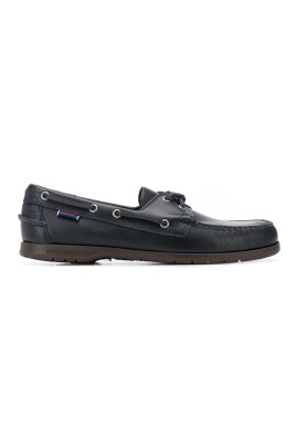 lace-up-boat-shoes