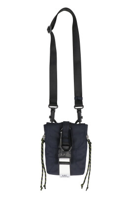 trek-crossbody-pouch