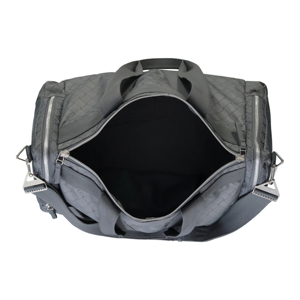 Bottega Veneta Nylon Reistas met Contrasterende Details Gray Heren