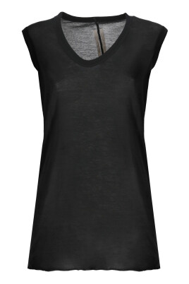 v-neck-sleeveless-top