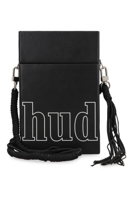 stylish-crossbody-bag-with-flap-closure
