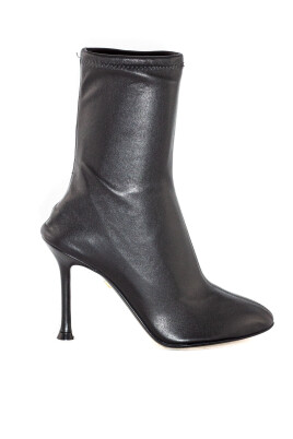 black-leather-high-heels-ankle-boots