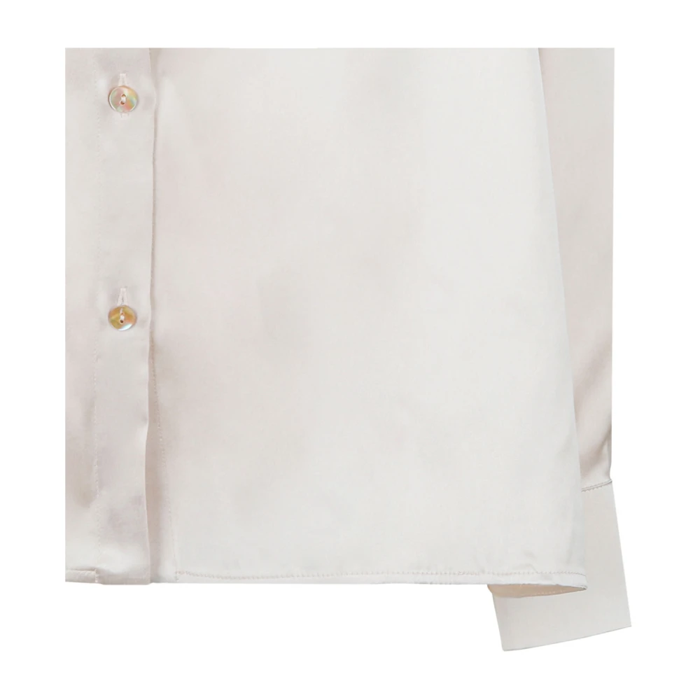 Gran Sasso Crème Knoopsluiting Klassieke Kraag Shirt White Dames