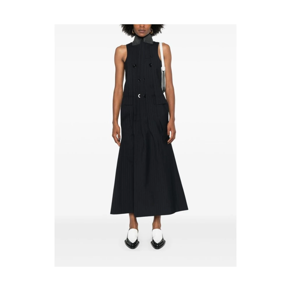 Sacai Zwarte Mouwloze Jurk met Pinstripe en Plooien Black Dames