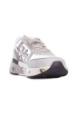 logo-sneakers-daim-semelle-en-caoutchouc-toile