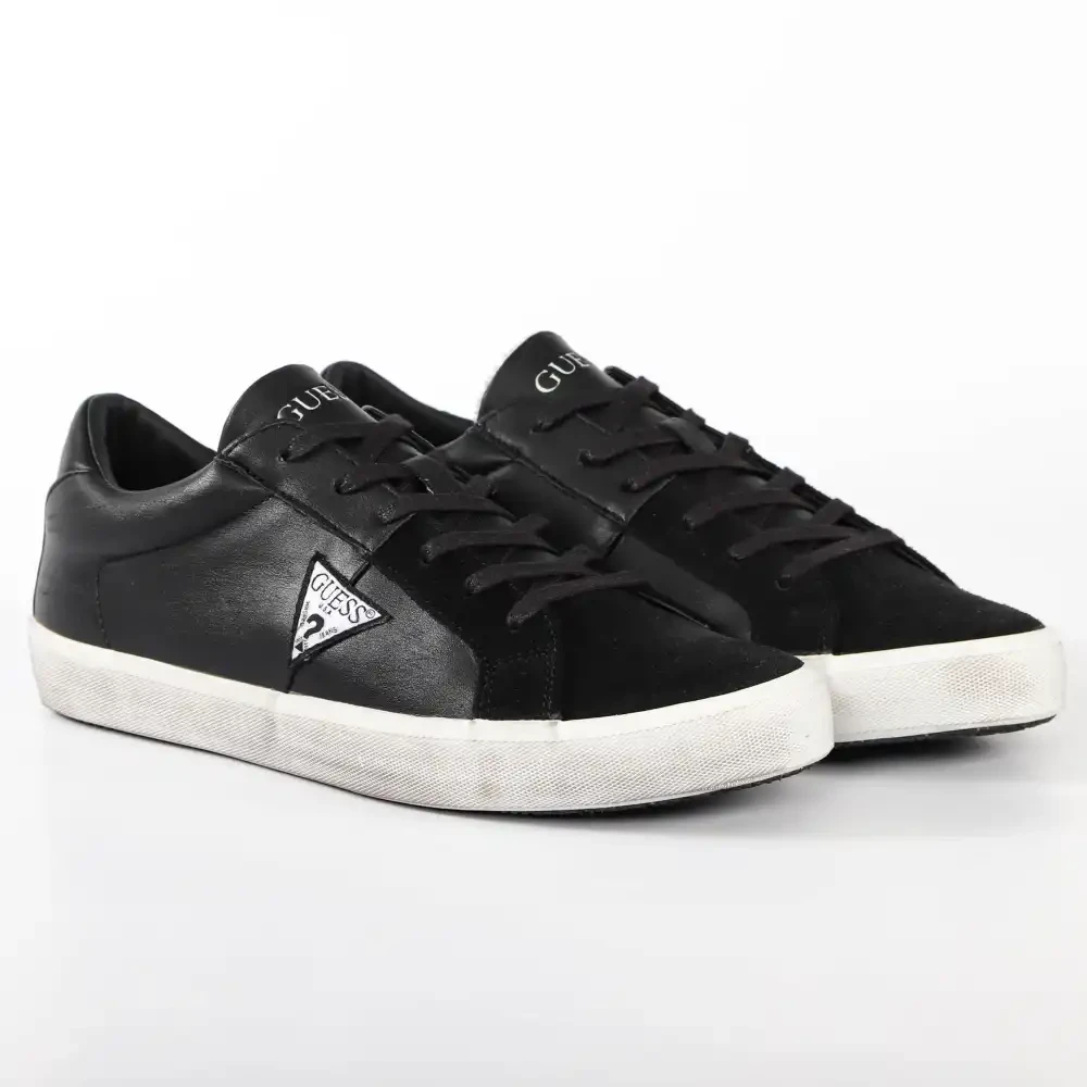 Guess - Shoes > Sneakers - Black - Guess - Modalova