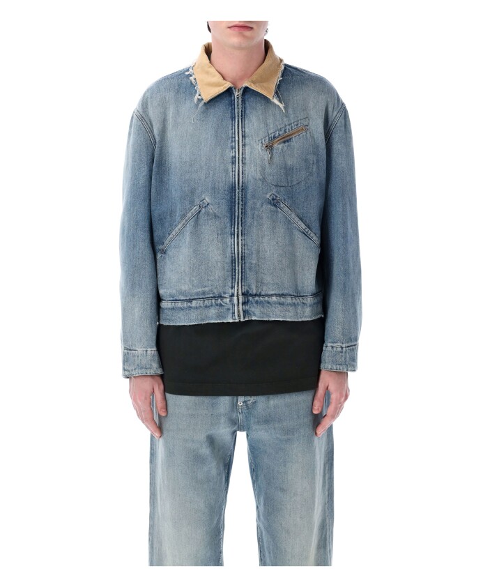 classic-denim-jacket-for-stylish-look