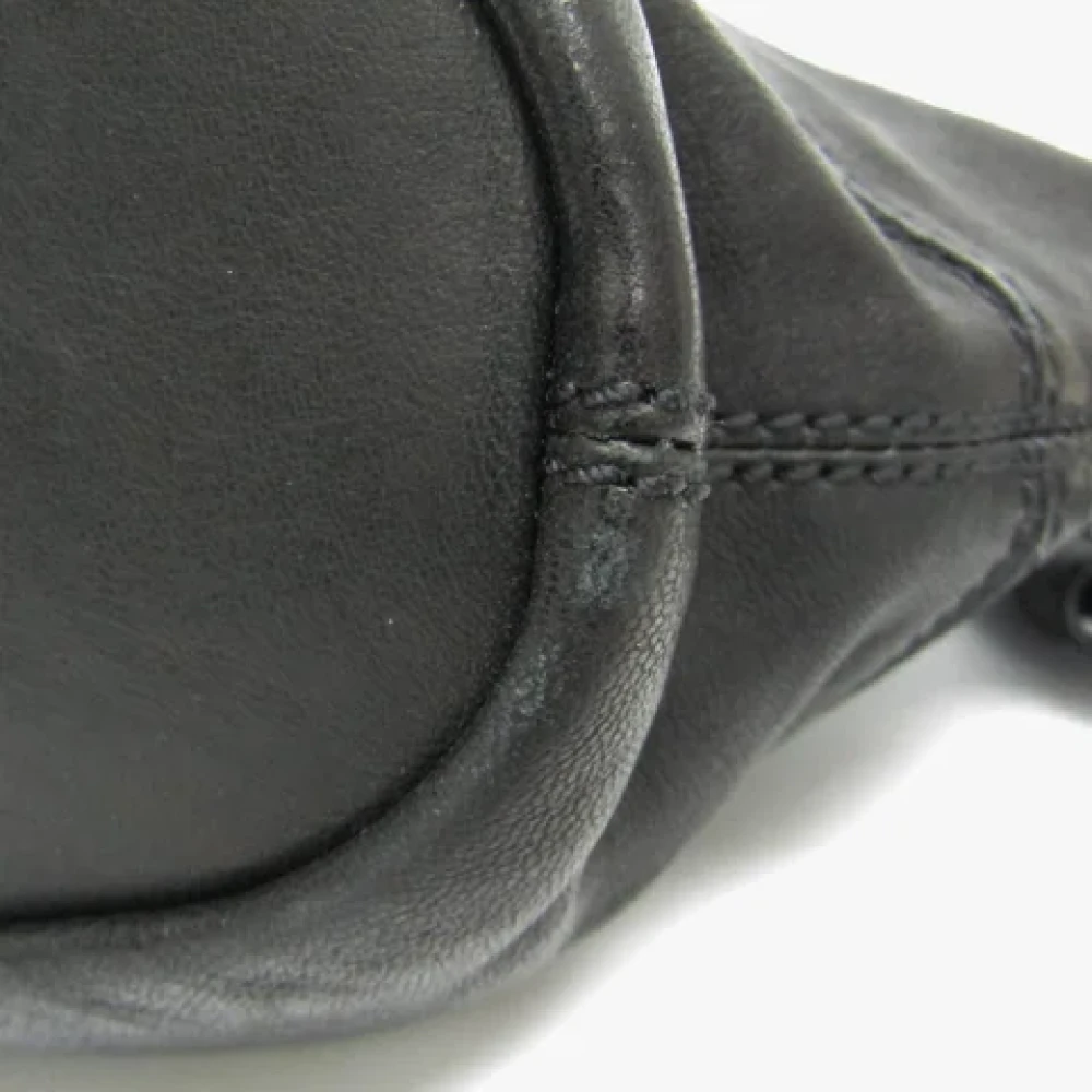 Givenchy Pre-owned Fabric shoulder-bags Black Dames