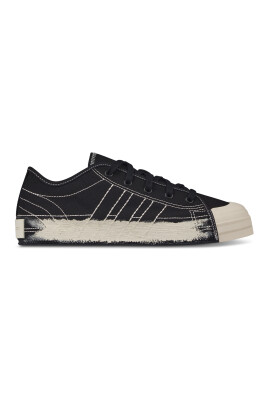 stylish-sneakers-for-men-and-women
