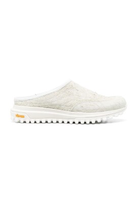 white-leather-sneakers
