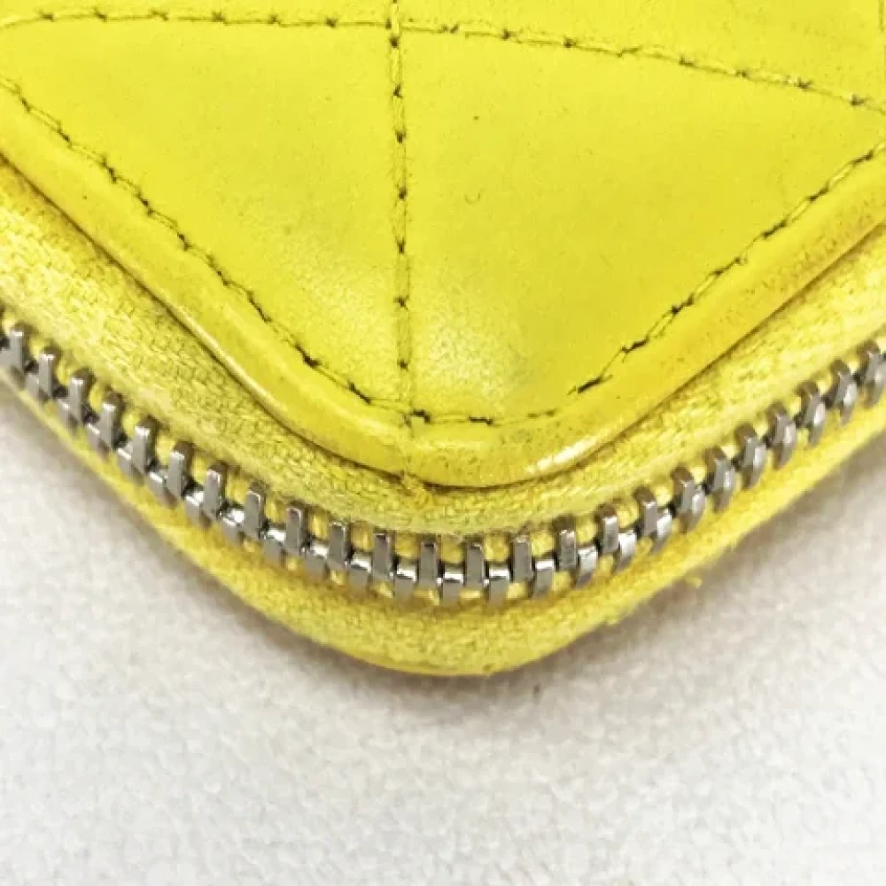 Chanel Vintage Pre-owned Leather wallets Yellow Dames