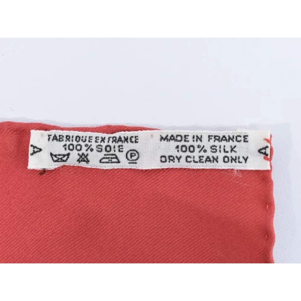 Hermès Vintage Pre-owned Silk scarves Red Dames