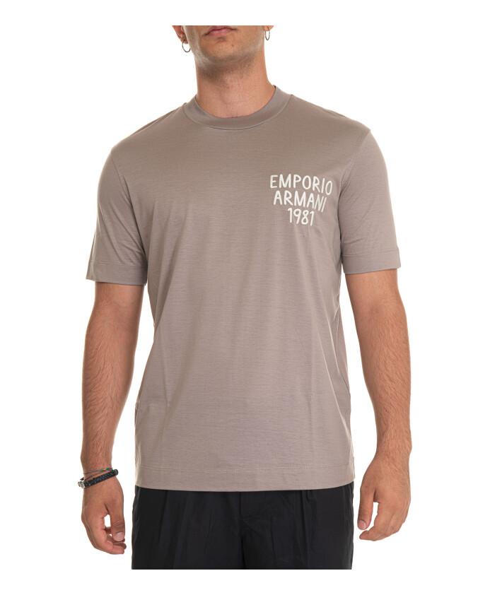 contrast-logo-tee-light-fabric