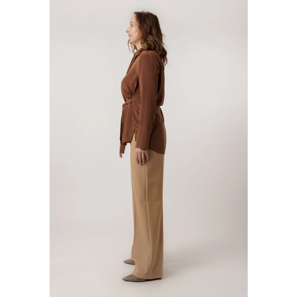 RIANI Toffee Blouse met Strikceintuur Brown Dames