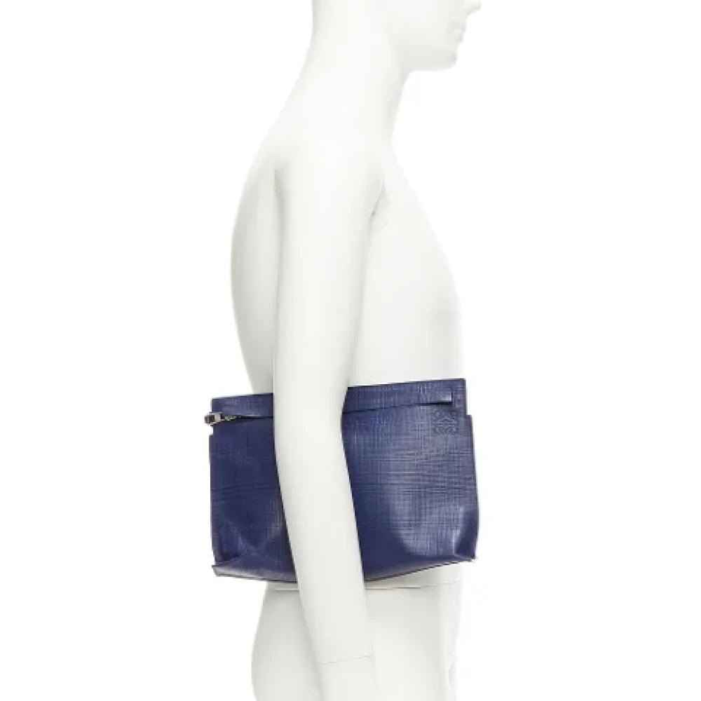 Loewe Pre-owned Leather clutches Blue Heren