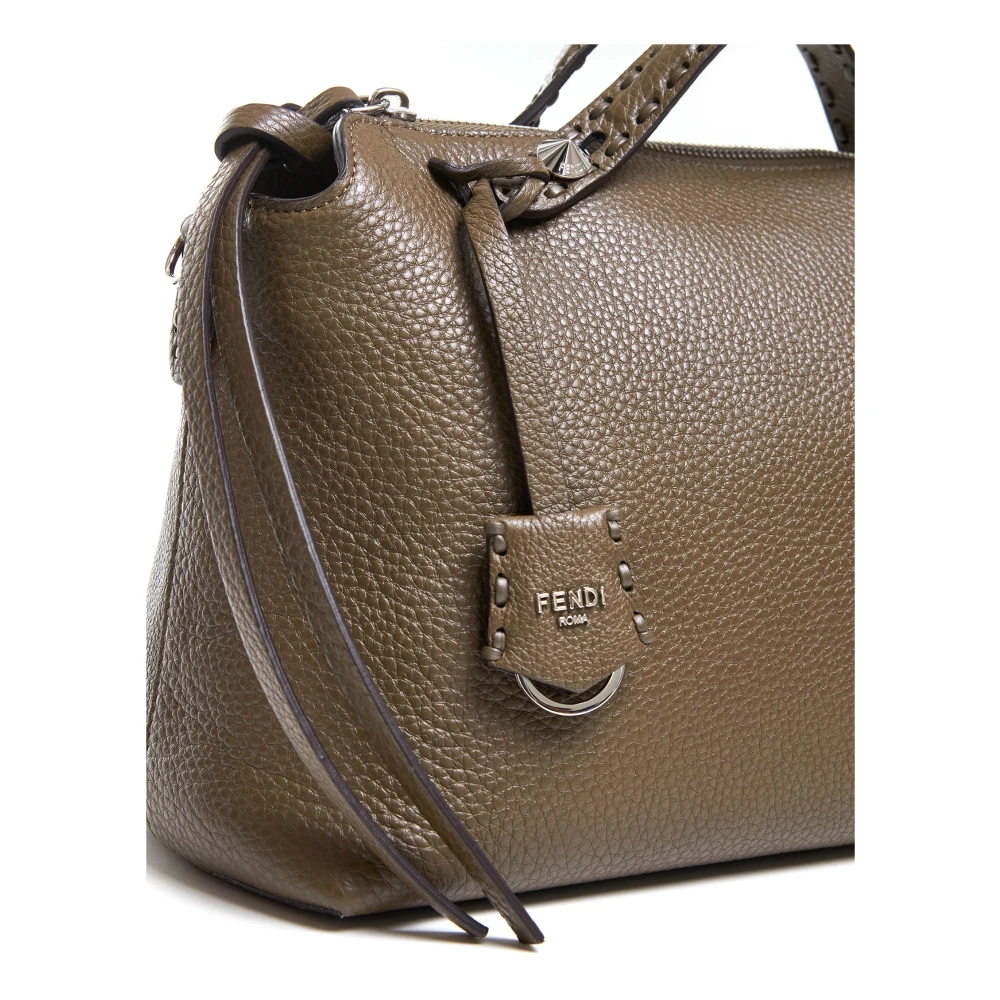 Fendi Stijlvolle Handtas in Trendy Ontwerp Brown Dames
