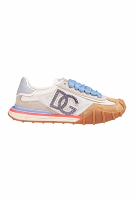 sneakers-a-detail-logo