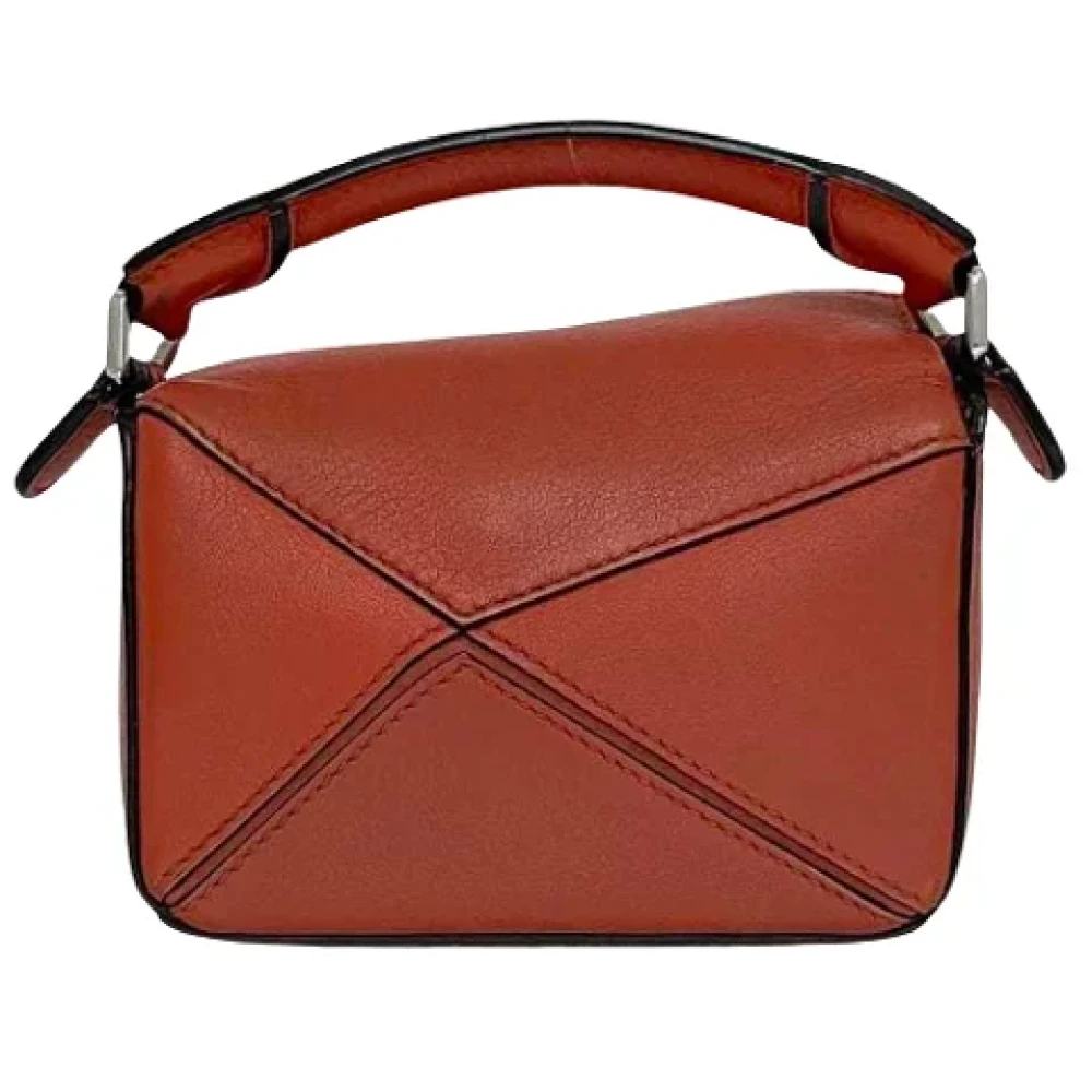 Loewe Pre-owned Leather handbags Red Dames