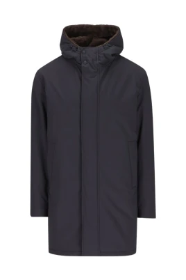 Parkas i matt twill och lätt fuskpäls