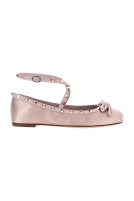 pink-ballet-flats-with-signature-detailing