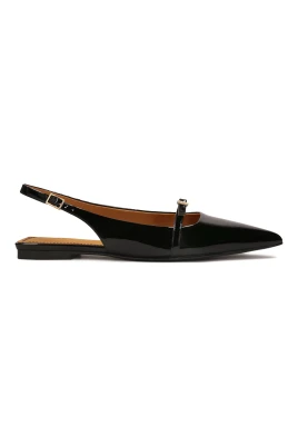 Lackerade platta slingback pumps